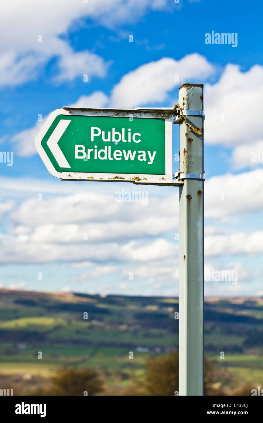 Public bridleway sign pointing up Rush Lea Lane near Wolsingham in the Wear Valley, County Durham, England Stock Photo