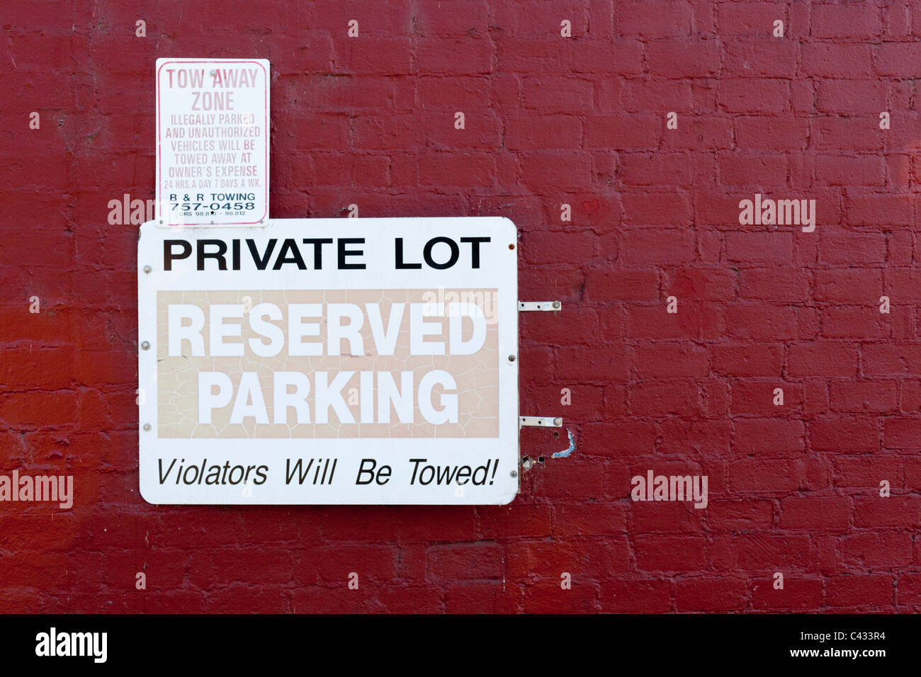Reserved parking sign, tow away zone, Corvallis, OR Stock Photo