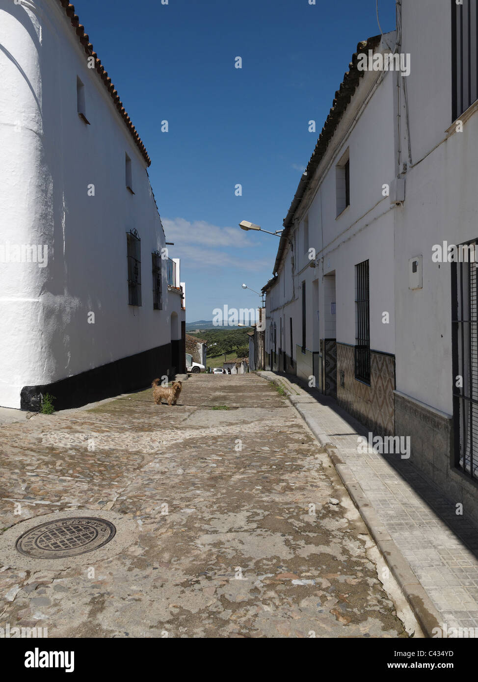 A residential street in Fuentes de León, in the province of Badajoz, Extremadura, Spain. Stock Photo