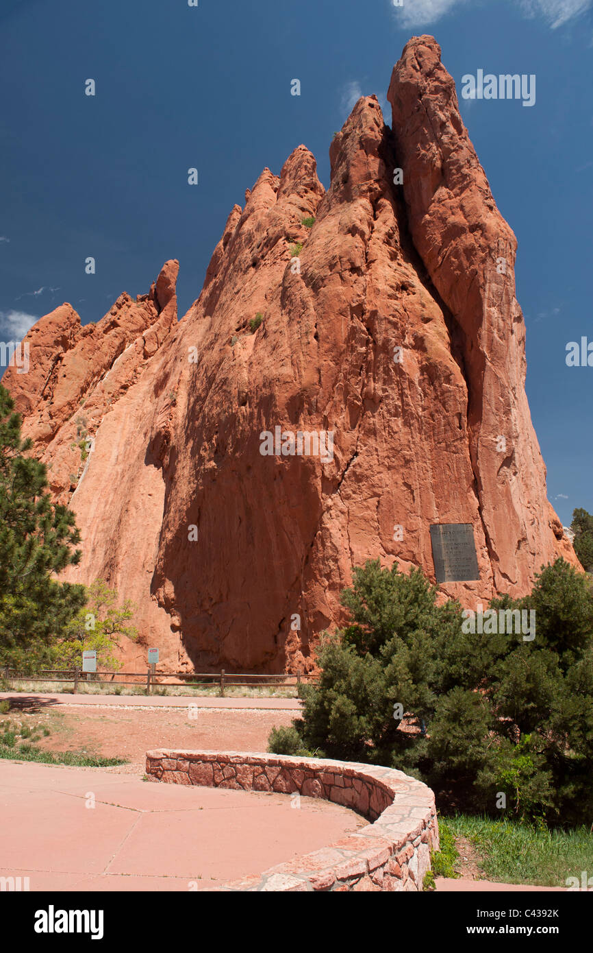 Signature Rock with its dedicatory plaque, in Garden of the Gods Park, Colorado Springs, CO Stock Photo