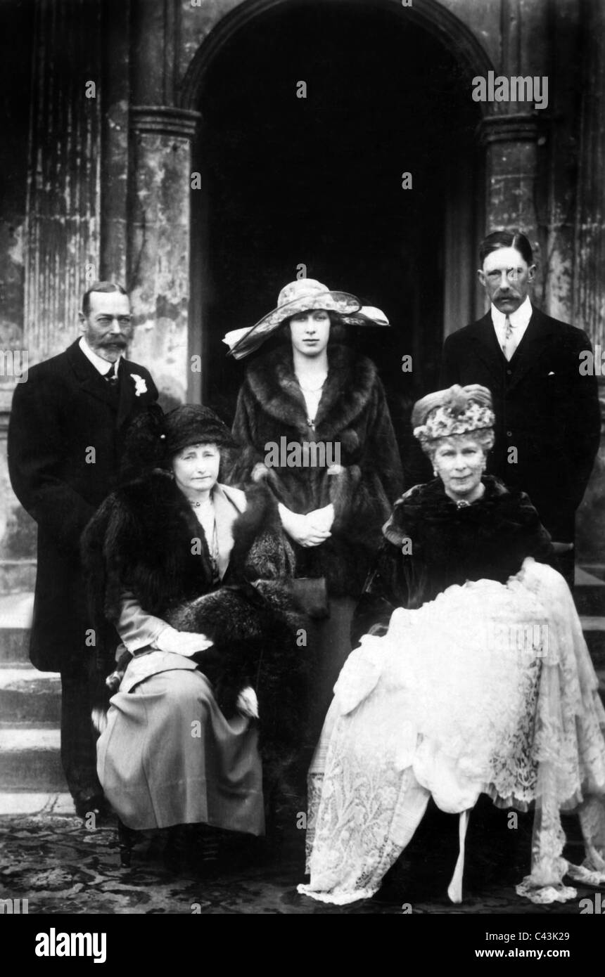 KING GEORGE V PRINCESS MARY HENRY LASCELLES LADY HAREWOOD QUEEN MARY & GEORGE LASCELLES Stock Photo