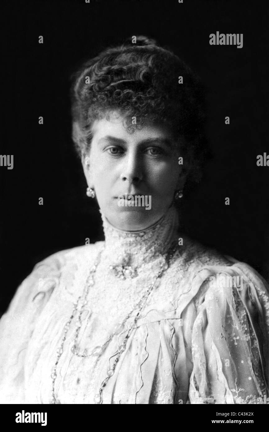 QUEEN MARY ROYAL FAMILY WIFE OF V 01 May 1902 APROXIMATE DATE