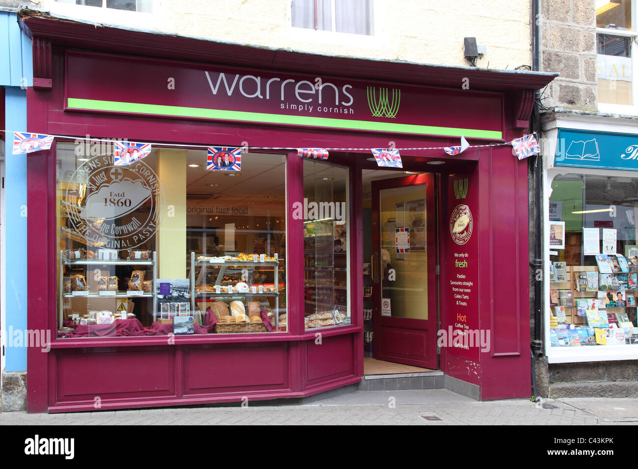 st ives high street shops Stock Photo Alamy