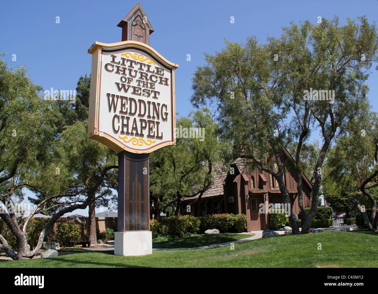 Wedding chapel chapel hires stock photography and images Alamy