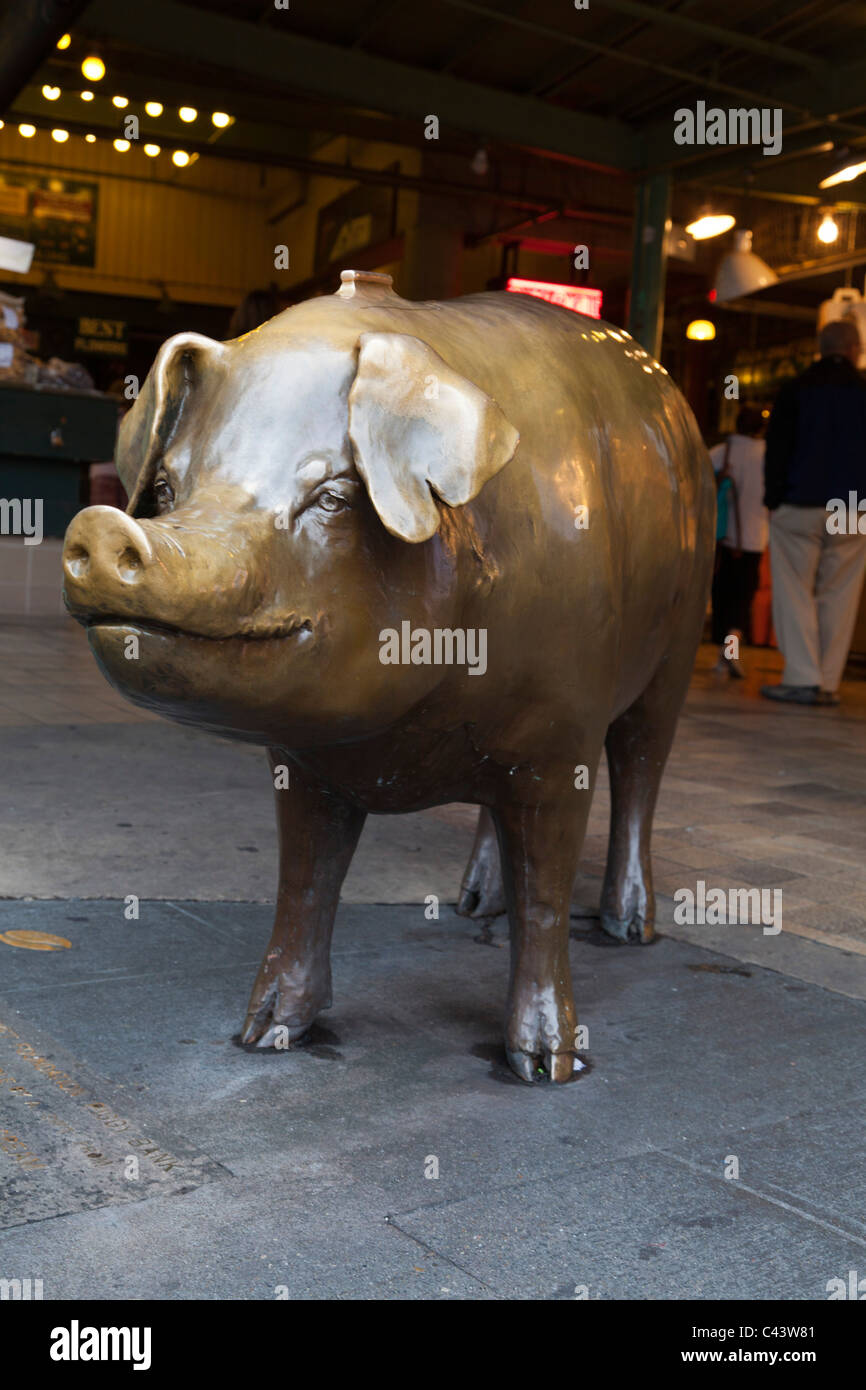 Rachel the Bronze pig at Pike Place Market Seattle Washington USA Stock Photo Alamy