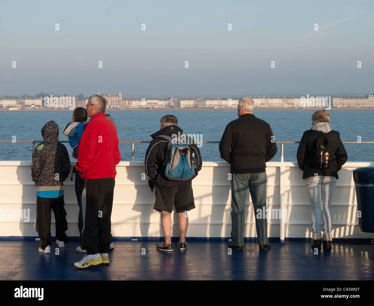 St malo ferry hi-res stock photography and images - Alamy