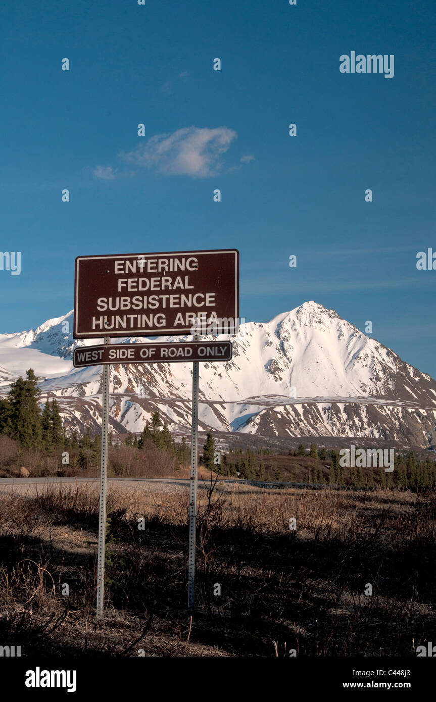 federal subsistence hunting area, sign, Denali Highway, Alaska, North America, board, USA, mountains, snow, hunting area Stock Photo