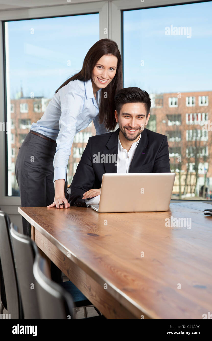 Open meeting room hi-res stock photography and images - Alamy