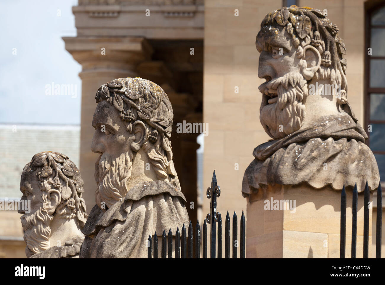 Termains 13 - busts of classical philosophers outside the Sheldonian, Oxford Stock Photo