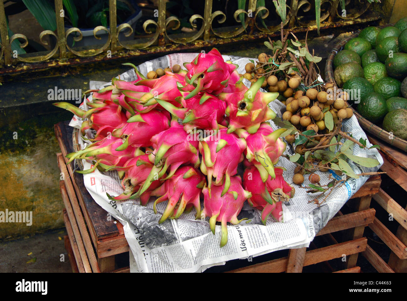 Vietnam Vietnamese Dragon Fruit for sale, Hanoi street Stock Photo Alamy
