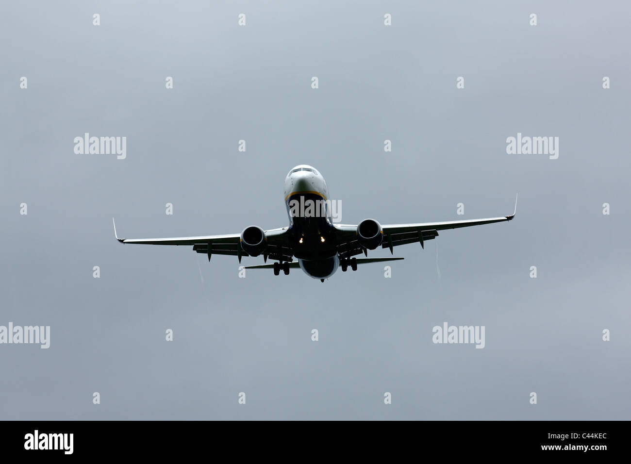 Ryanair Boeing 737 aircraft on final approach to Knock Airport, Republic of Ireland Stock Photo