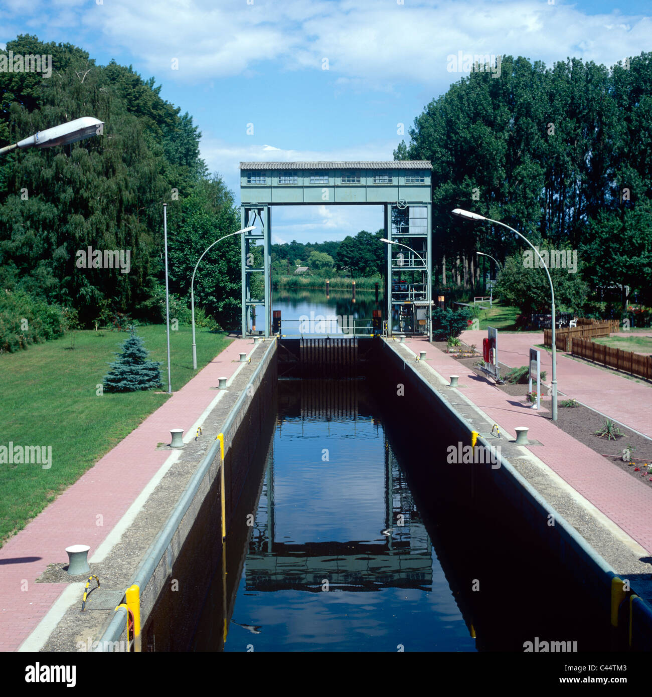 Germany, MecklenburgWest Pomerania, NeustadtGlewe, sluice, floodgate