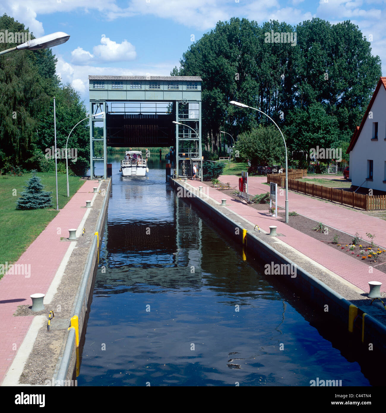 Germany, MecklenburgWest Pomerania, NeustadtGlewe, sluice, floodgate