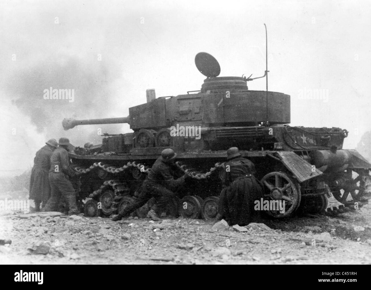 Repairs of a Panzer IV H, 1943 Stock Photo
