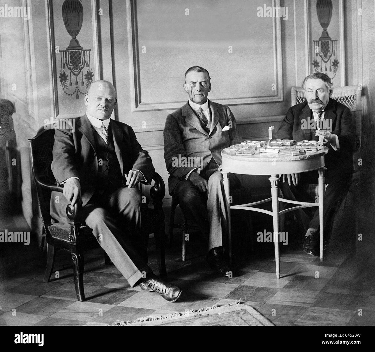 Gustav stresemann and aristide hi-res stock photography and images - Alamy