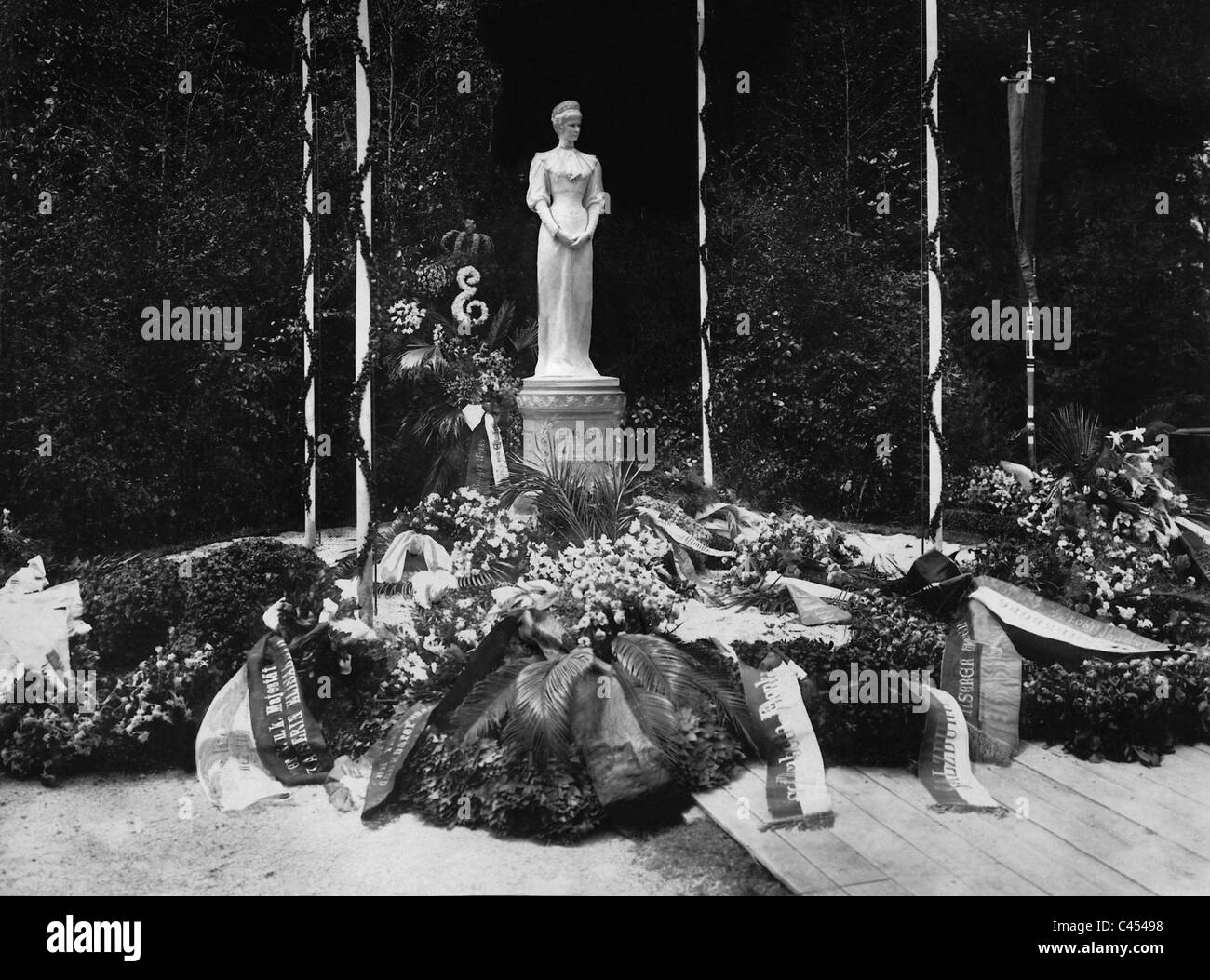 Monument of Empress Elisabeth of Austria in Salzburg Stock Photo