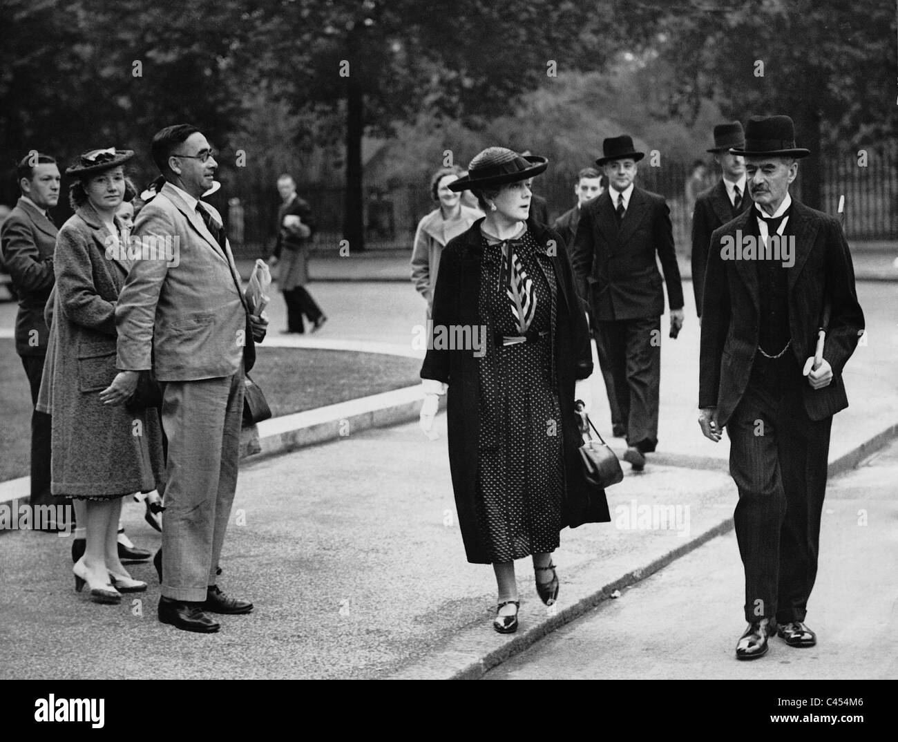 Arthur Neville Chamberlain and his wife on a morning walk in London, 1939 Stock Photo