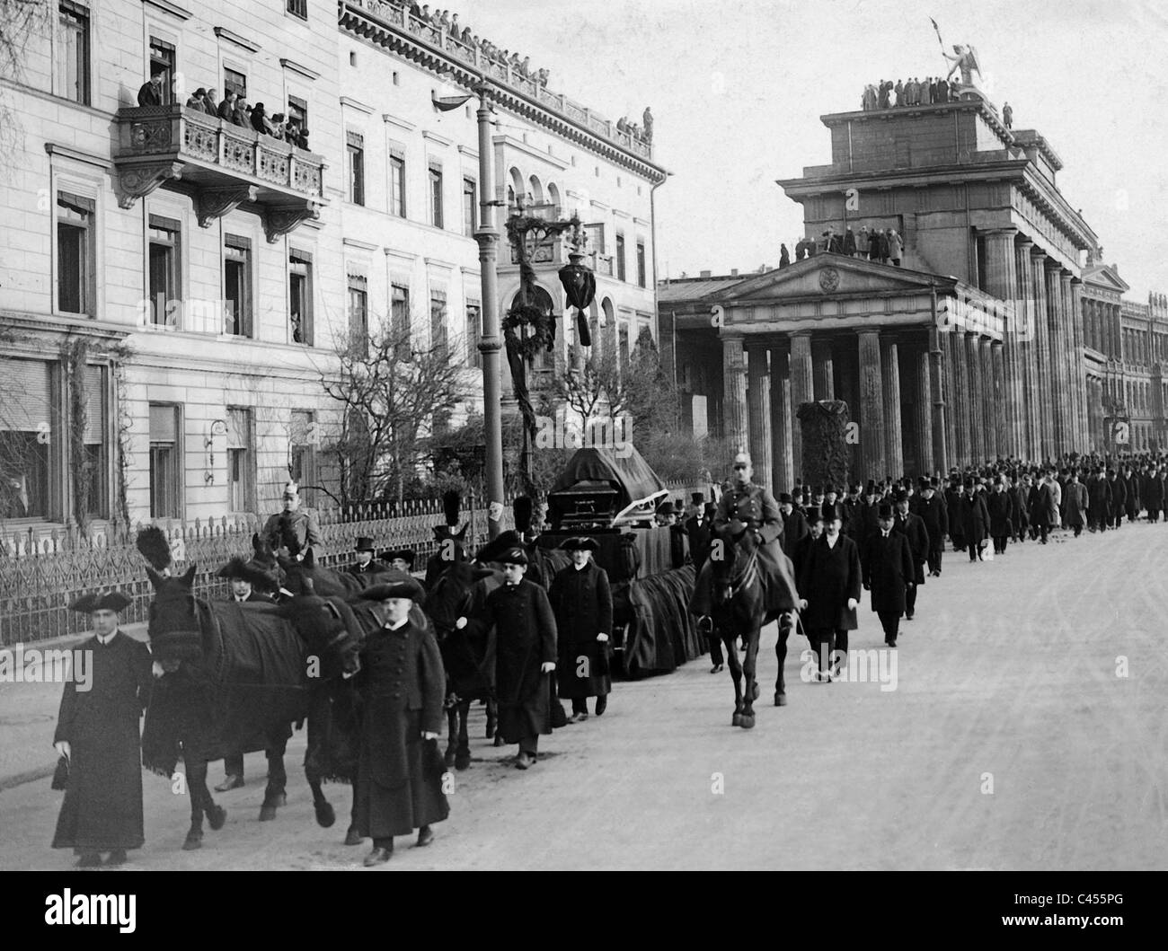 Funeral procession of the late Friedrich Ebert in Berlin, 1925 Stock Photo