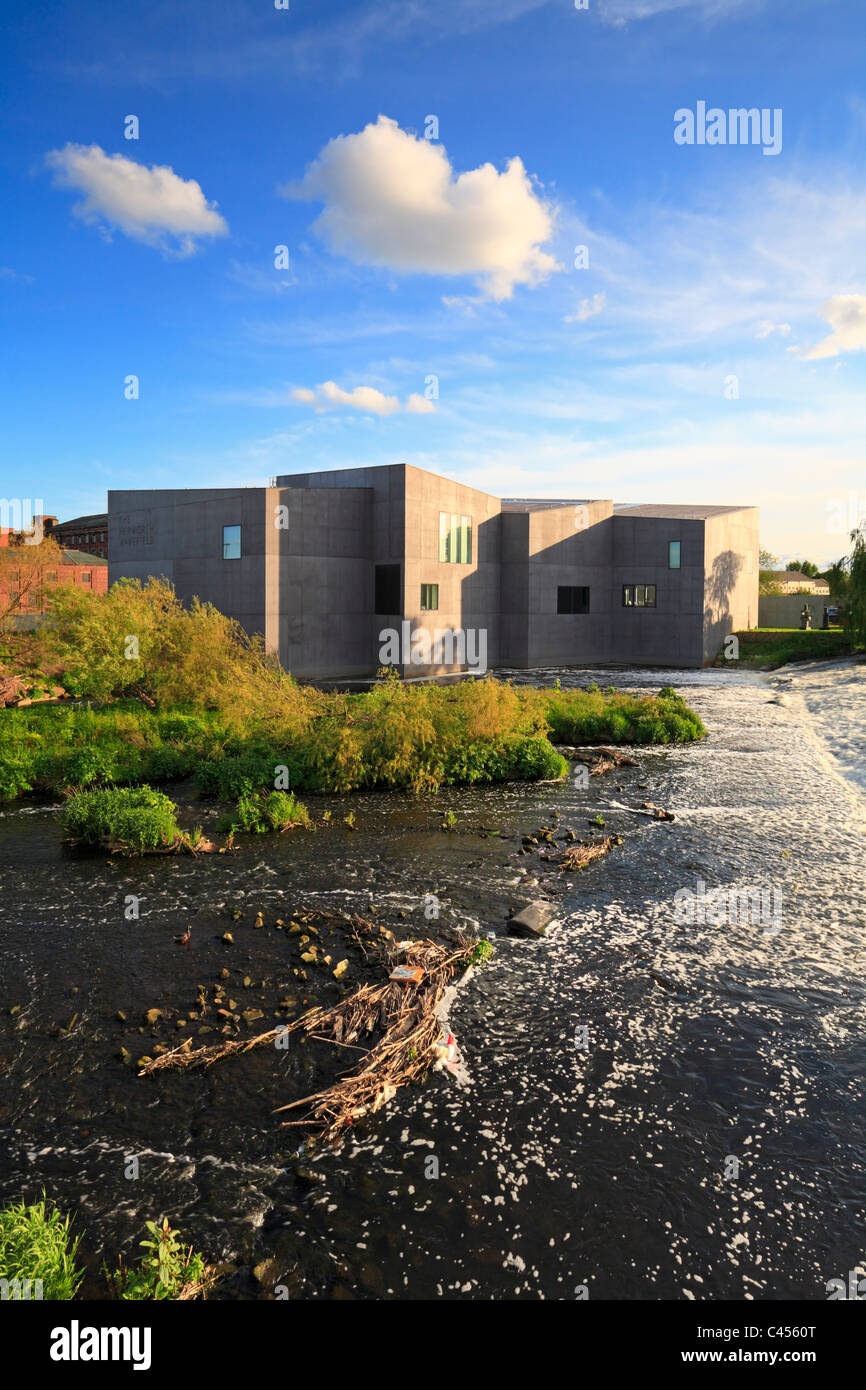 The Hepworth Wakefield and the River Calder weir, Wakefield, West