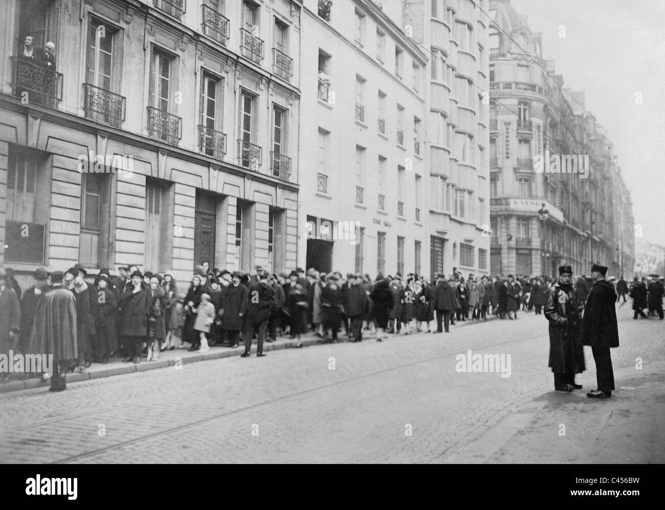 Mourners at the funeral of Georges Clemenceau, 1929 Stock Photo