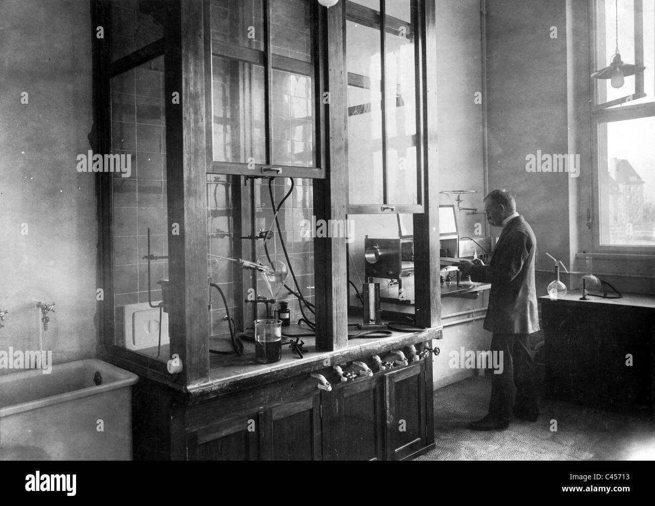 Kaiser Wilhelm Institute High Resolution Stock Photography and Images