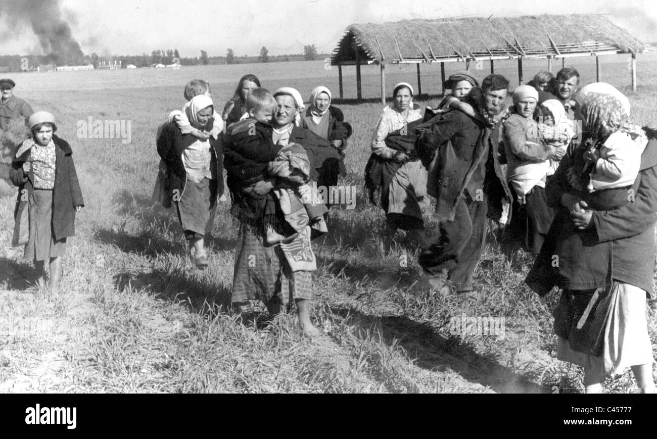 Russian peasants fleeing Stock Photo Alamy