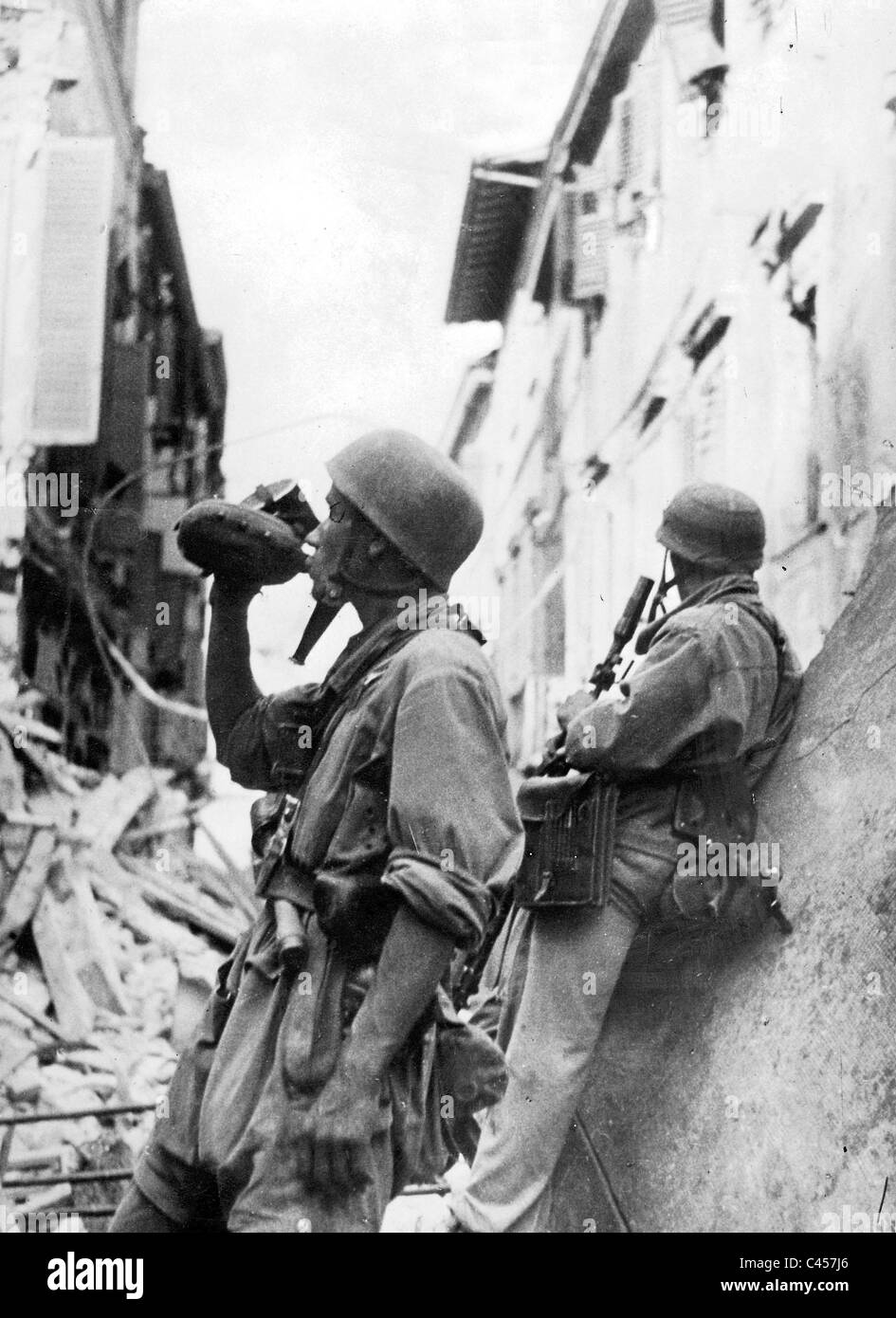 Second world war italy 1944 Black and White Stock Photos