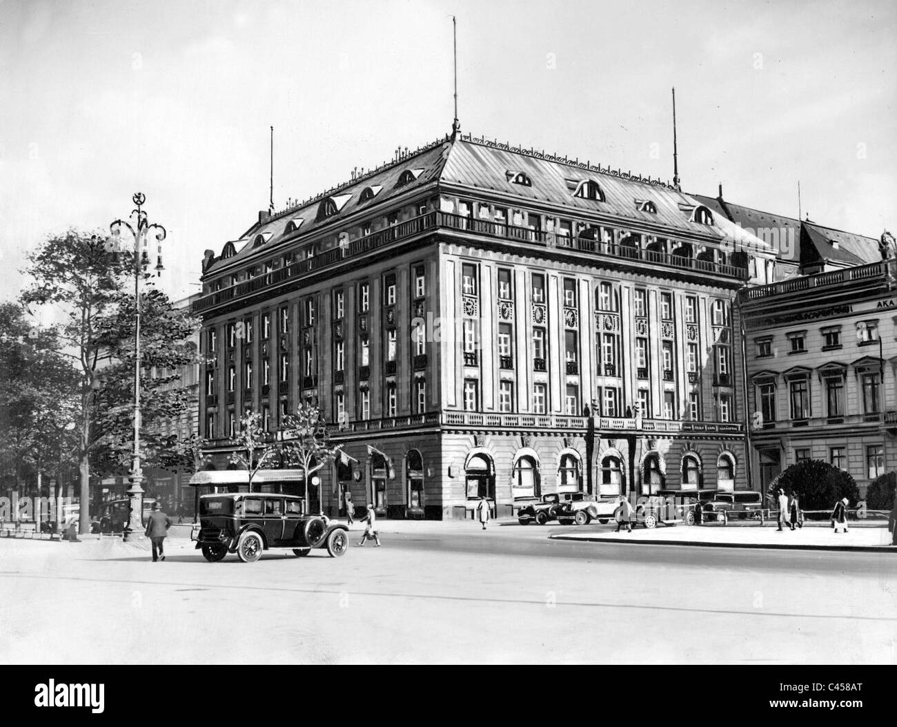 Adlon hotel adlon Black and White Stock Photos & Images - Alamy