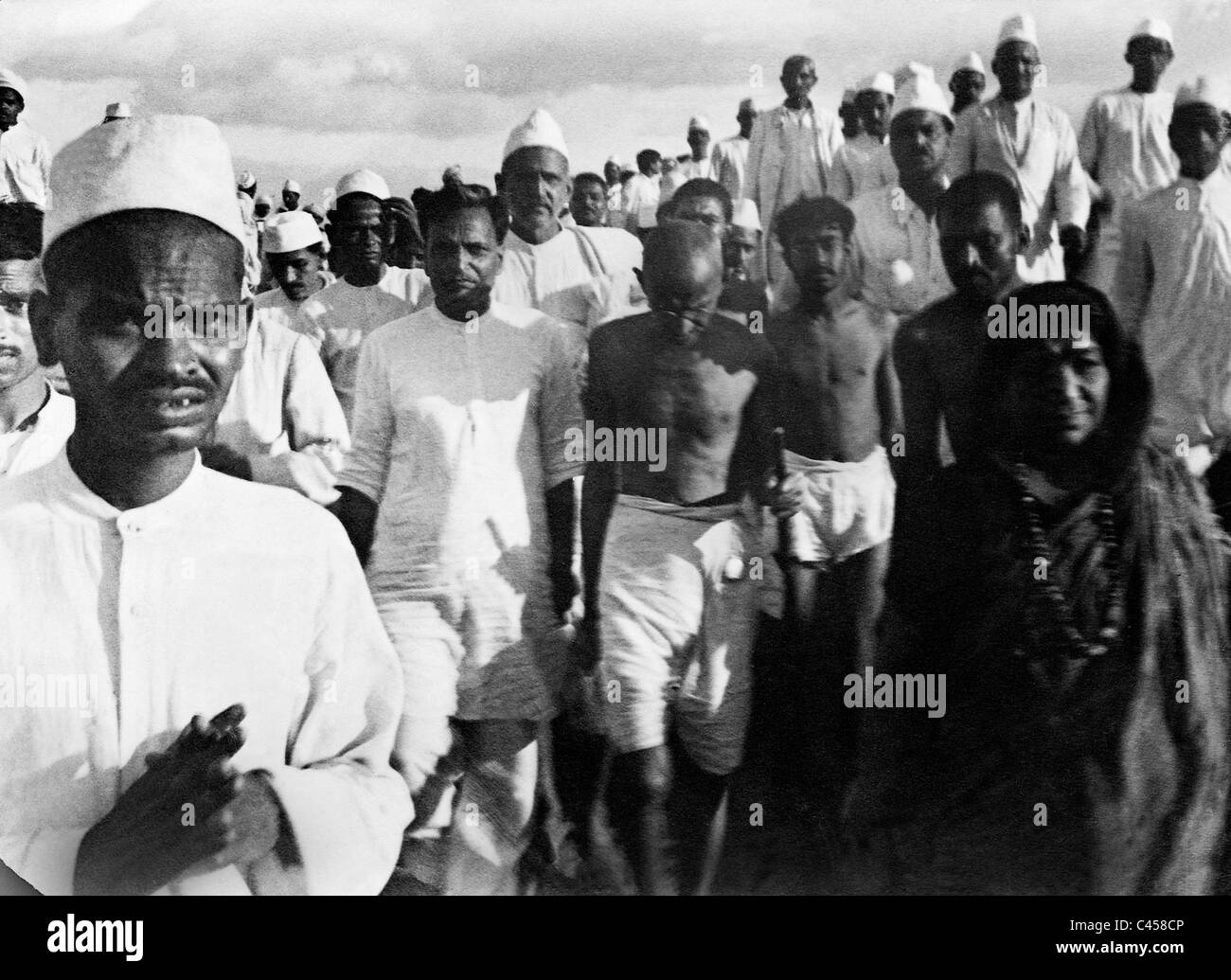 Mahatma Gandhi With His Followers During The Salt March 1930 Stock 