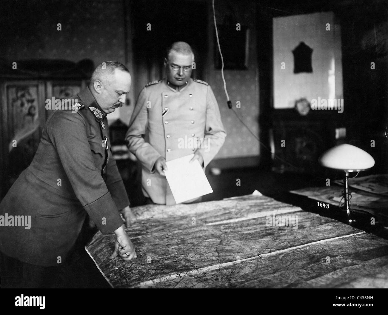 Erich Ludendorff and Max Hoffmann, 1917 Stock Photo