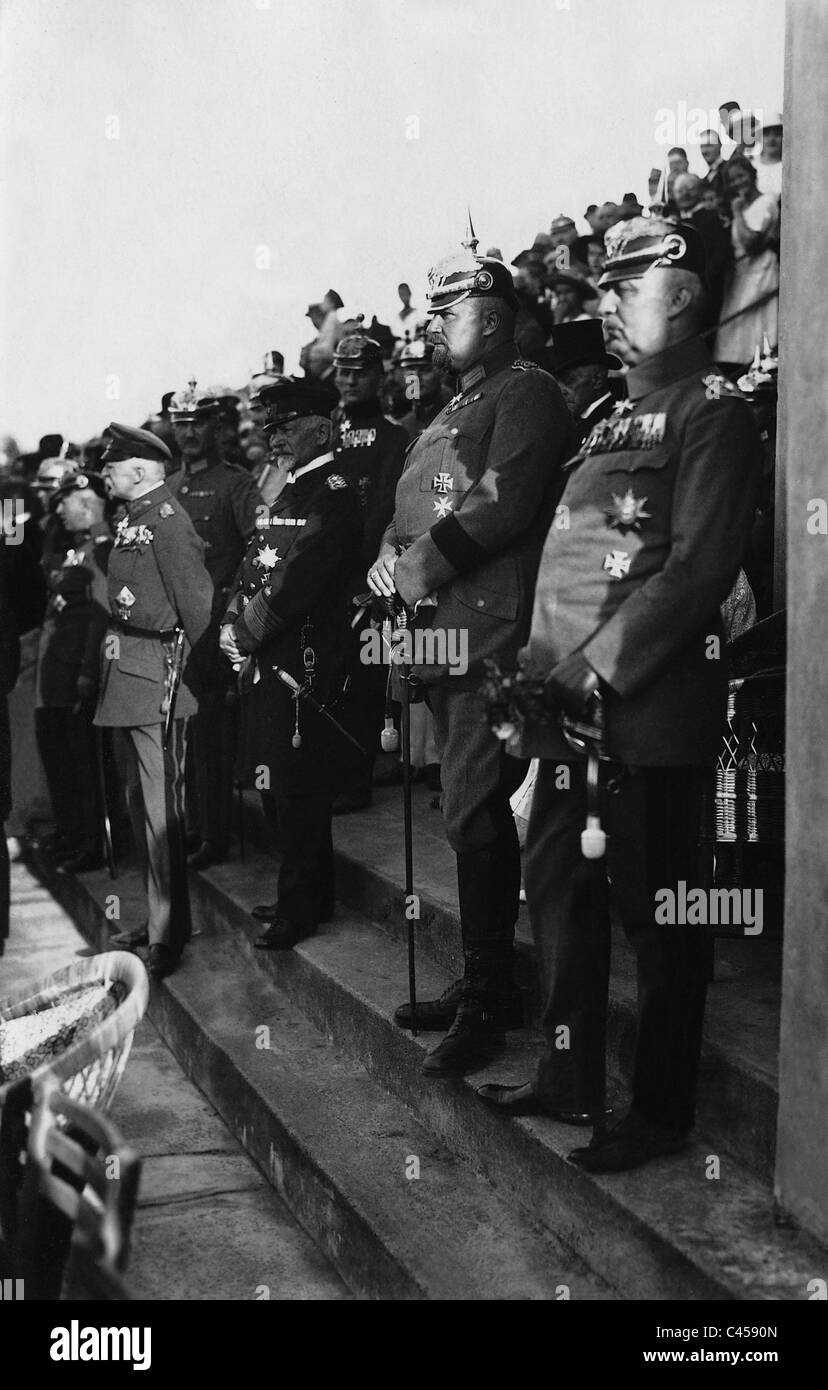 Erich Ludendorff, Prinz Eitel Friedrich and Admiral von Schroeder on the Combatant's Day, 1921 Stock Photo