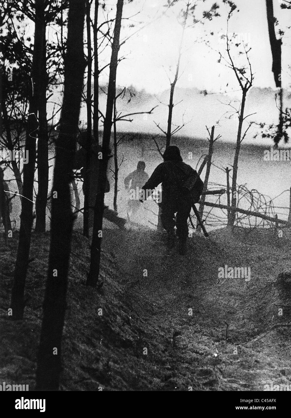 Attacking German soldiers on 06.22.1941 on the Eastern front Stock Photo