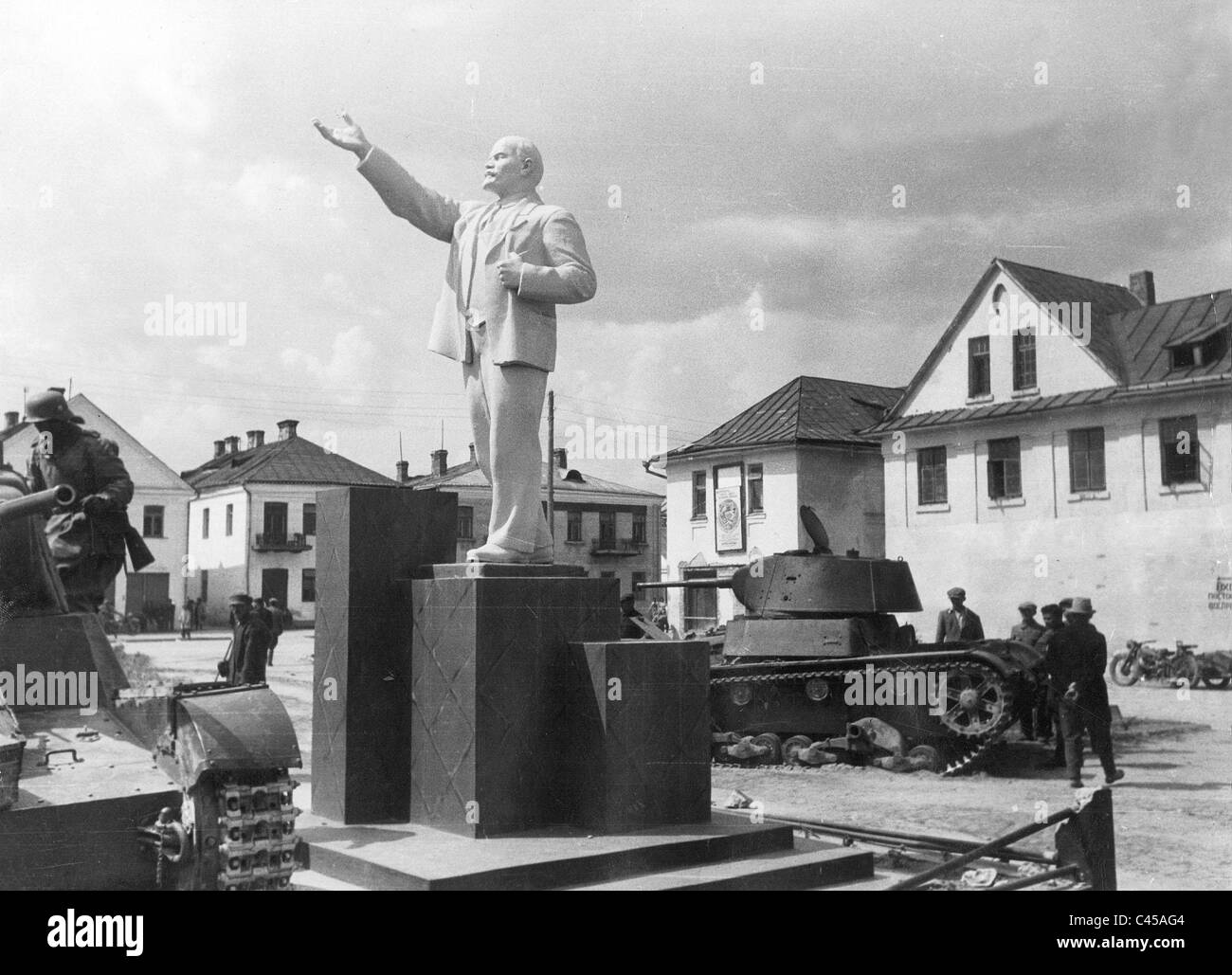 German soldiers on a Russian village square, 1941 Stock Photo - Alamy