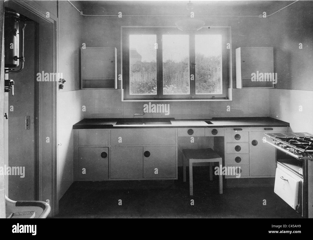 Fitted kitchen, 1931 Stock Photo