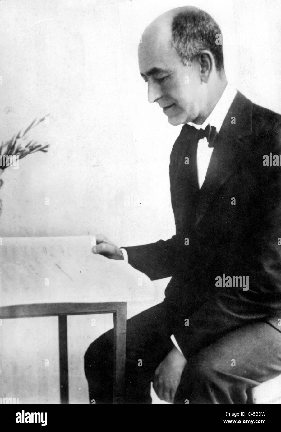 Manuel de Falla, 1927 Stock Photo Alamy