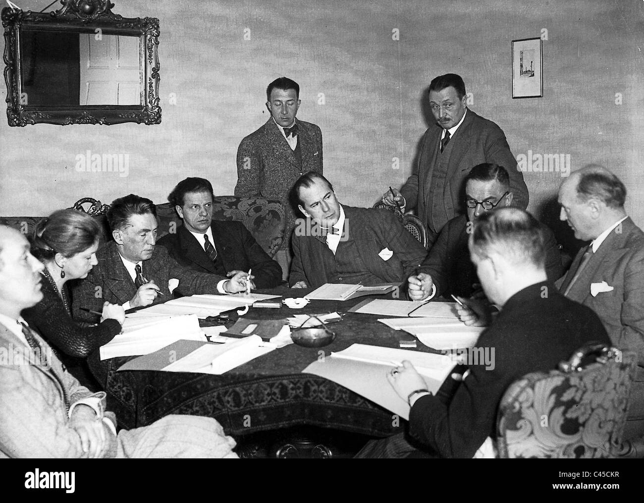 Director Ulbrich and staff of the Berlin Theater Stock Photo