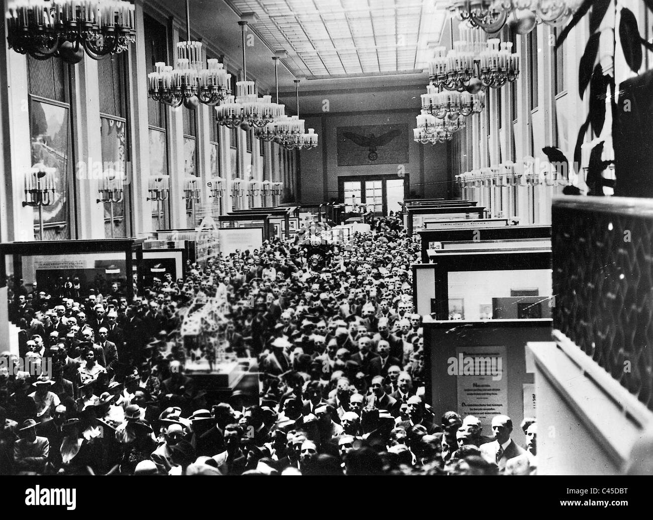 1937 Paris World Exhibition Of 1937 Stock Photos & 1937 Paris World ...