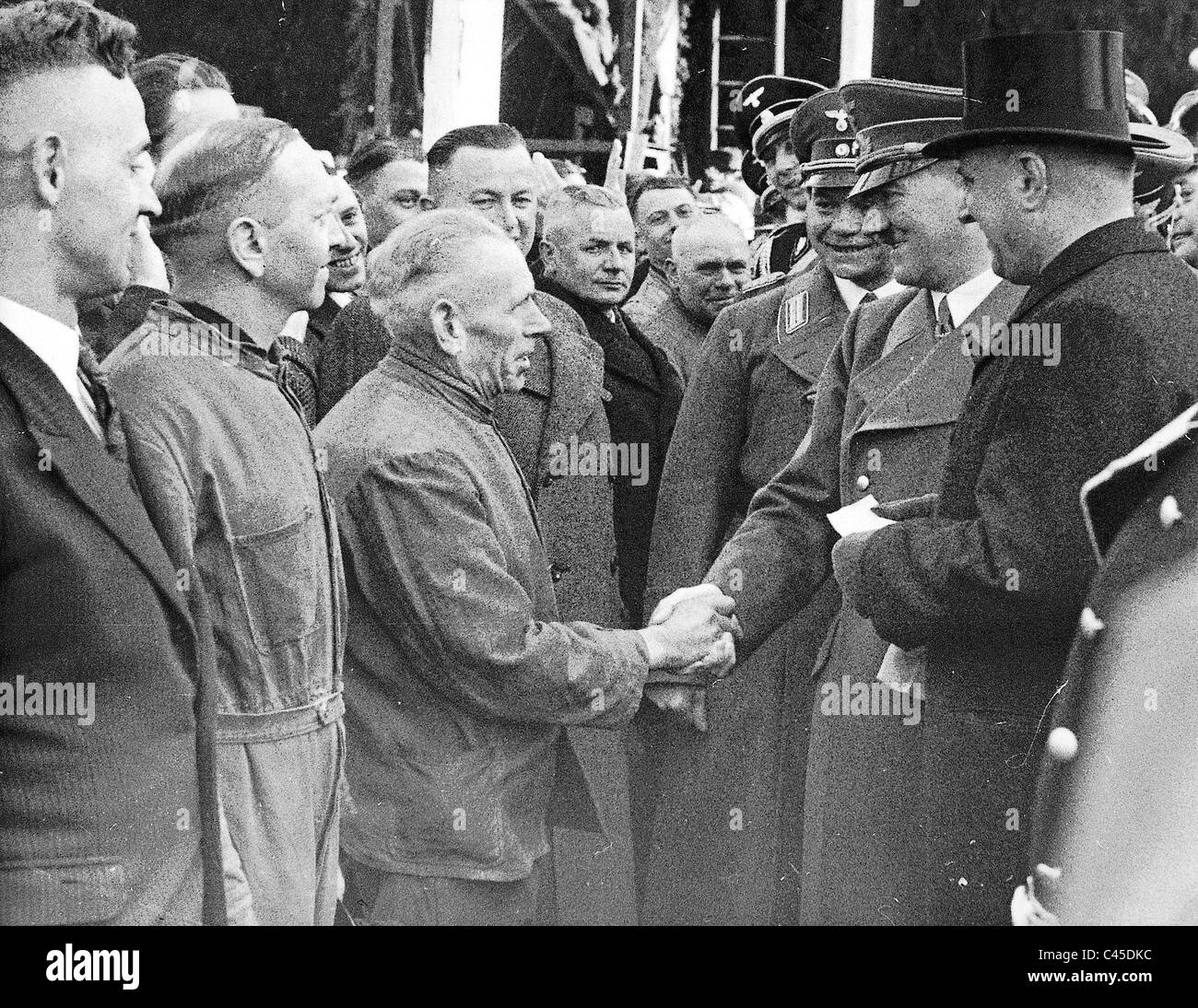 Hitler with workers in Hamburg Stock Photo - Alamy