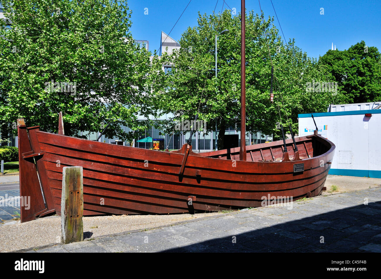 Medieval cargo ship hi-res stock photography and images - Alamy