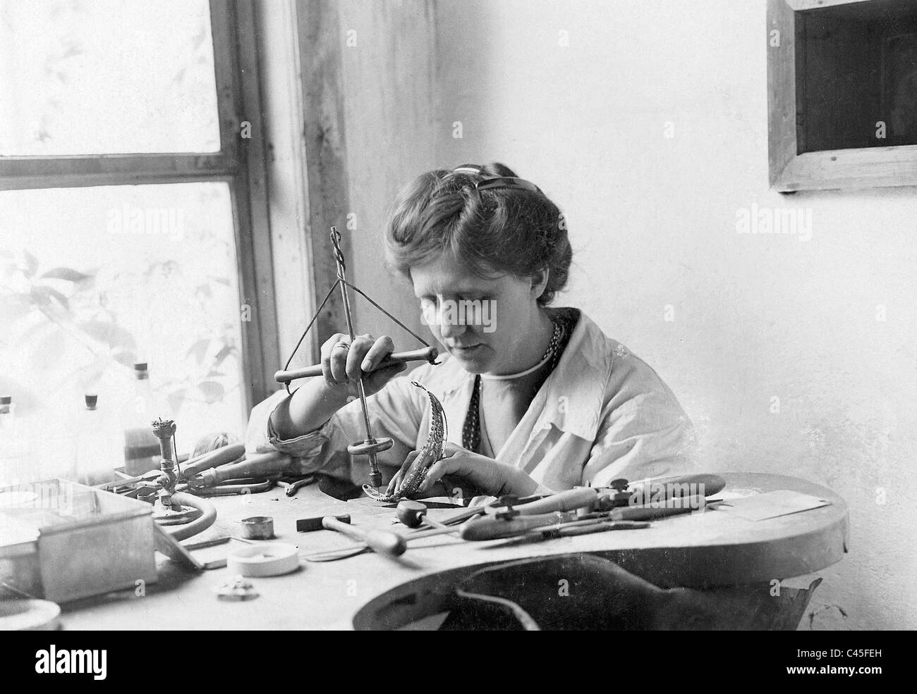 Female Goldsmith Work Stock Photos & Female Goldsmith Work Stock Images