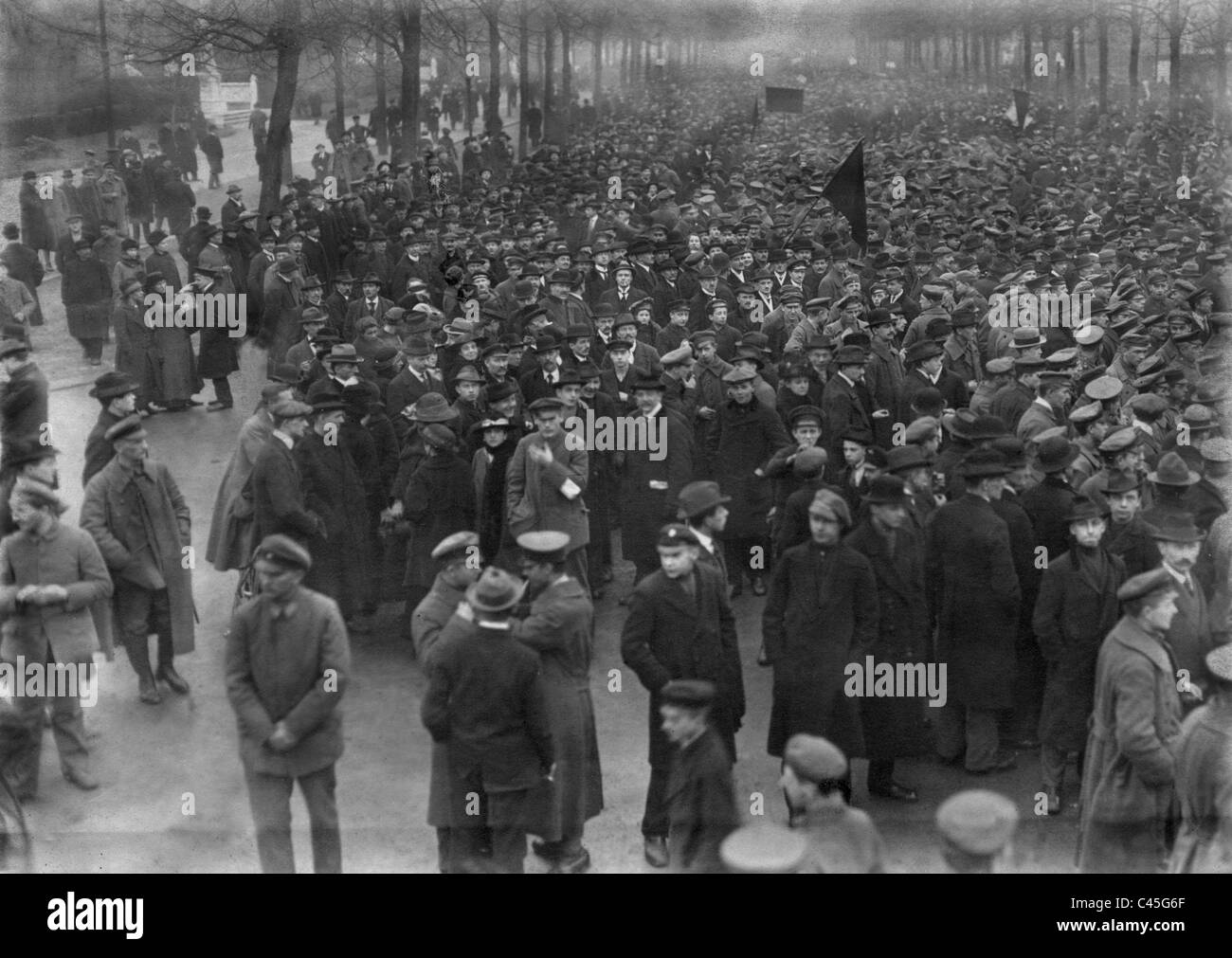 Mass demonstration of the radical left in Berlin, 1919 Stock Photo