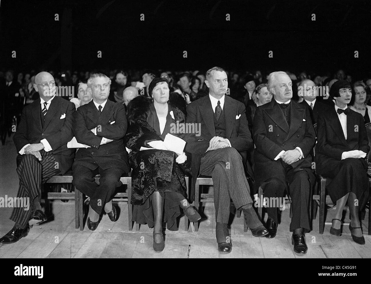 Max Reinhardt at the ceremony of Gerhart Hauptmann in Berlin Stock ...