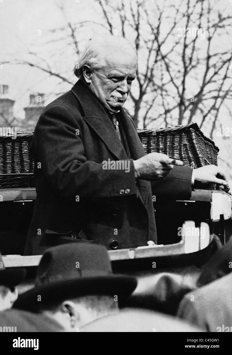 David Lloyd George at an election campaign event Stock Photo