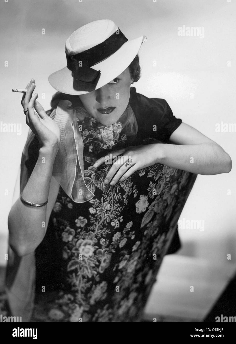 A model with Panama hat, 1937 Stock Photo