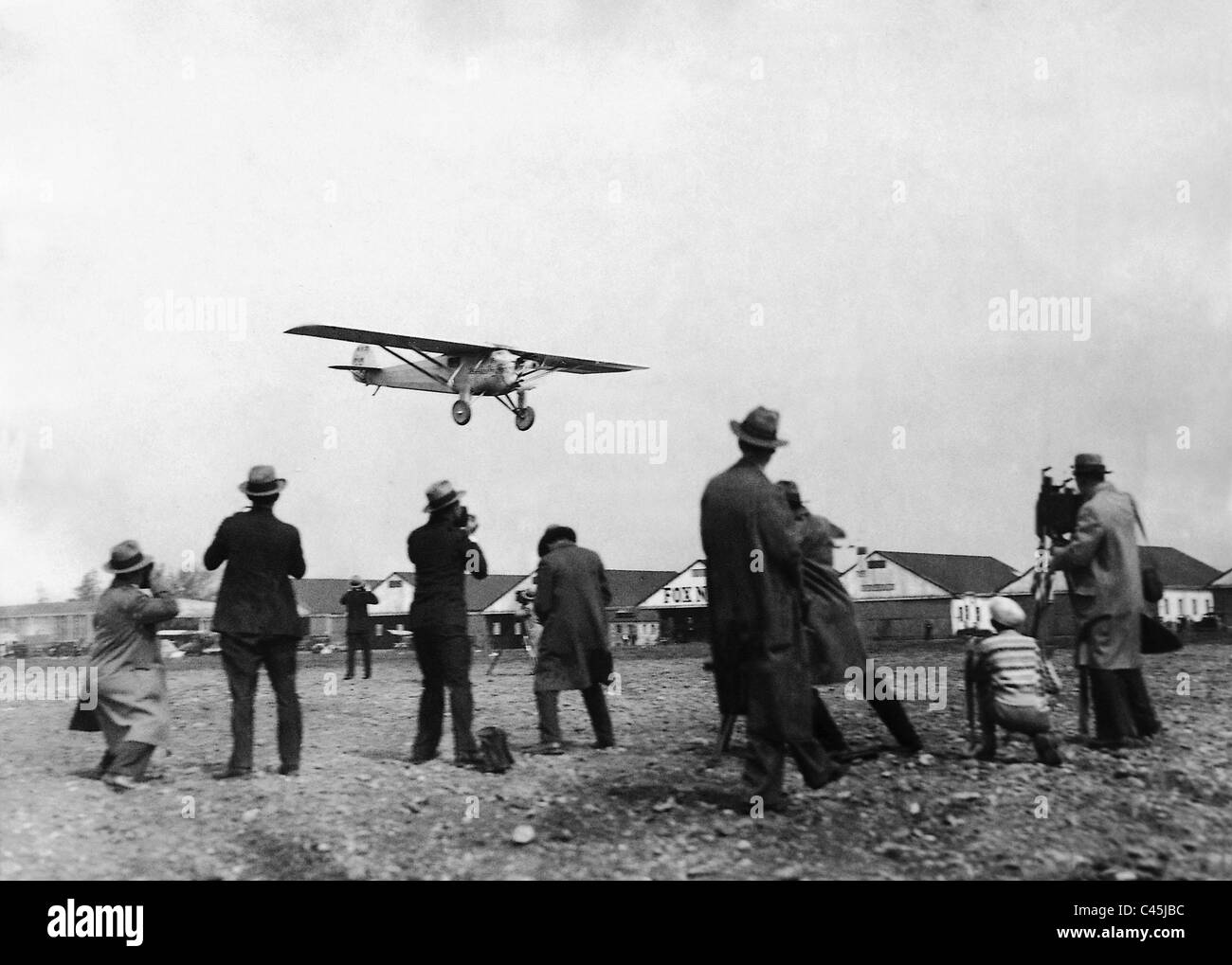 Charles lindbergh plane hi-res stock photography and images - Alamy