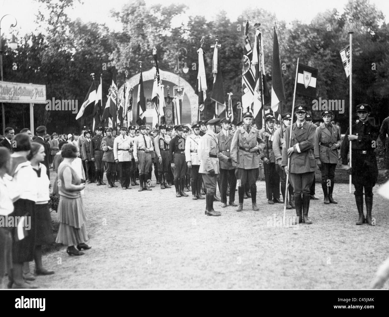 Entry of the Bismarckbund (League of Bismarck) of the DNVP at the Grand