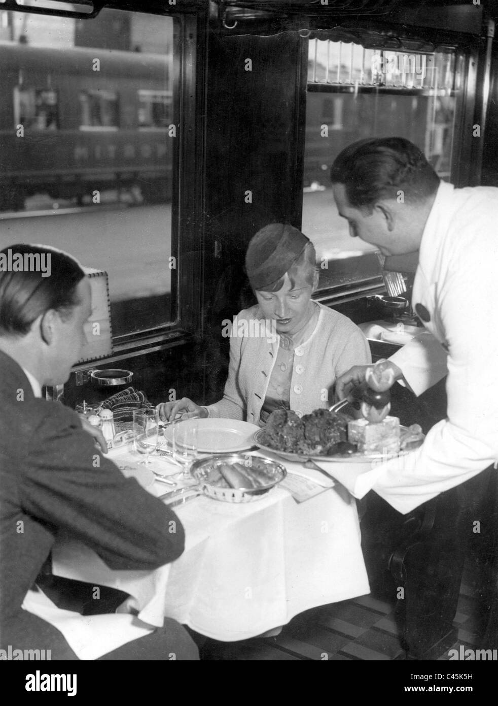 Dining car of the German Reich railway, 1935 Stock Photo