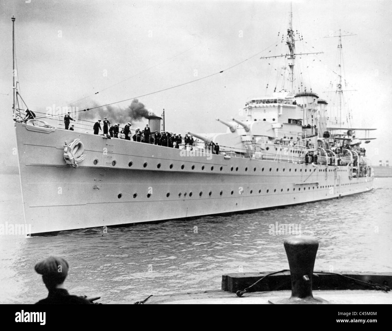 The British cruiser HMS 'Exeter' Stock Photo