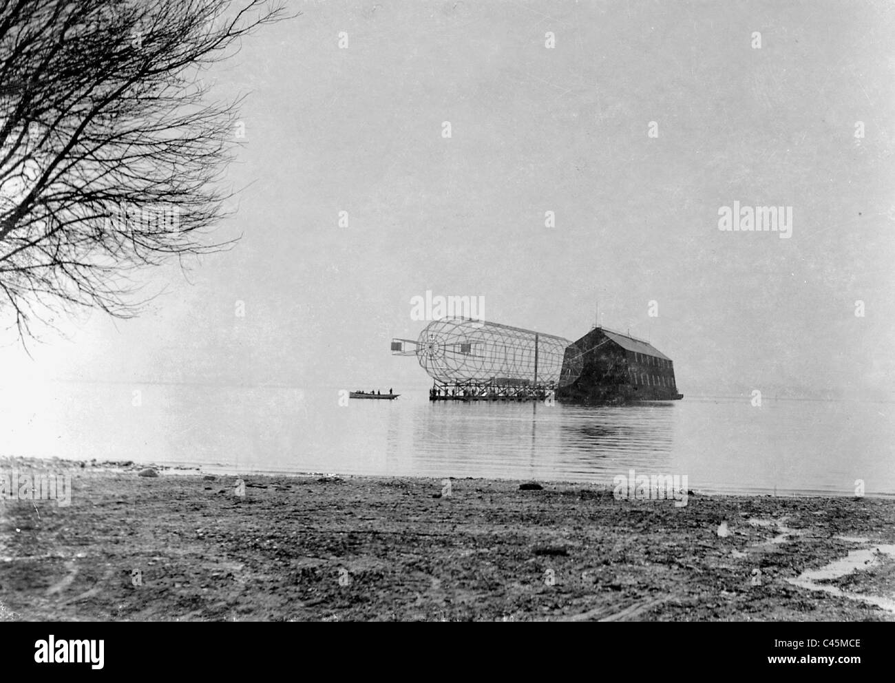 Framework of the German Zeppelin airship 'LZ 5' , 1909 Stock Photo