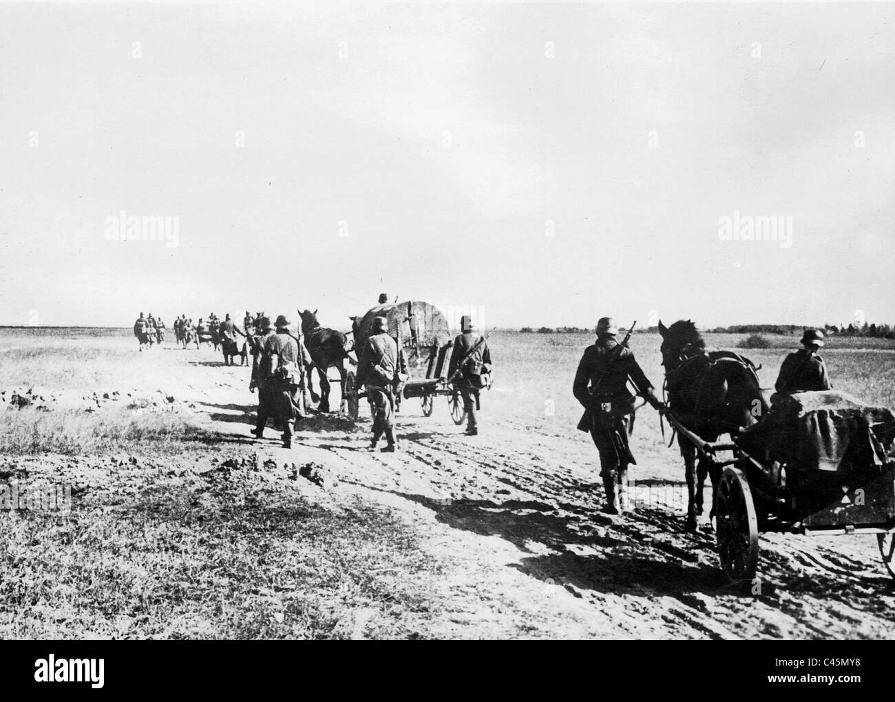 German soldiers march on the Eastern Front, 1941 Stock Photo